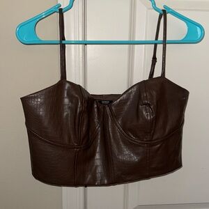 Express- Cropped leather tank